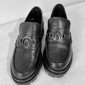 The WISHBONE Collection - Black Leather Loafer